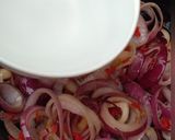 A picture of step 3 of Onion tofu sauce.