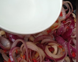 A picture of step 3 of Onion tofu sauce.