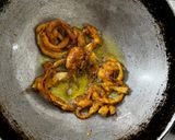 A picture of step 2 of Onion pakora (Monsoon special).