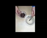 A picture of step 7 of Sweet coconut filled with glass pudding.