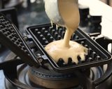Foto langkah ke 4 dari resep Resep Waffle Devina Hermawan.