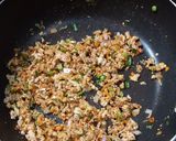A picture of step 4 of Spicy Minced Chicken Salad.