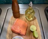 Foto del paso 1 de la receta: Sabor a mi: Salmón 🍣 con ajo