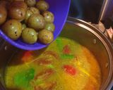Foto langkah ke 4 dari resep Udang Kentang Kuah Kuning.