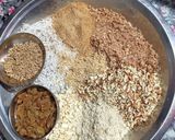आटा रवा ड्राई फ्रूट्स लड्डू (Aata rava dry fruits laddu recipe in Hindi) रेसिपी चरण 5 फोटो