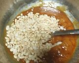 मूंगफली चिक्की(moongfali chikki recipe in hindi) रेसिपी चरण 2 फोटो