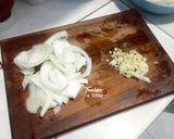 Foto langkah ke 1 dari resep Tumis Telur Enoki Saus Blackpaper.