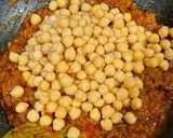 A picture of step 3 of Chana Masala.