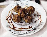 A picture of step 6 of Choco cornflakes ladoos.