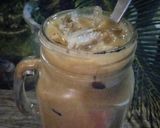 Foto langkah ke 4 dari resep Kopi susu memakai french press.