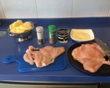 Foto del paso 1 de la receta Rollitos de pollo rellenos de jamón y queso 🧀