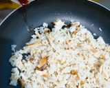 Foto langkah ke 4 dari resep KFC Garlic Butter Fried Rice (Nasi Goreng KFC).