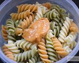 A picture of step 2 of Tricolour pasta salad.