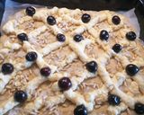 Foto del paso 3 de la receta: 74. Coca Sant Joan de crema y cerezas de temporada/Panificadora