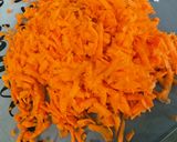 Une image de l'étape 8 de Salade de riz rouge aux tomates, carottes et ciboulette.