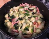 Une image de l'étape 9 de Lentilles brunes au lard, courgettes, pancetta et épices.