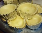 A picture of step 5 of Mini Cheesecake Cups.