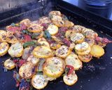Une image de l'étape 8 de Courgettes jaunes aux tomates, poivrons verts et herbes de Provence.