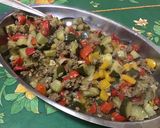 Une image de l'étape 13 de Bœuf aux poivrons, courgette et pesto de fanes de radis.