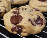 Foto langkah ke 4 dari resep Chewy ChocoChips Cookies.