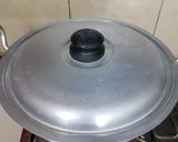 A picture of step 8 of Aalu palak.