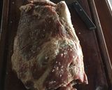 Foto del paso 1 de la receta: Bondiola braseada a la cerveza negra
