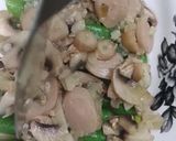 Foto langkah ke 8 dari resep Tumis buncis jamur.