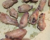 Foto langkah ke 3 dari resep Crispy Butter Chicken Wings.