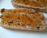 Foto del paso 1 de la receta: Tostadas con aguacate y fresas