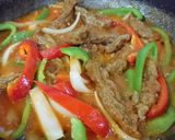 Hình bước làm 2 của món Chả cá xào ớt chuông