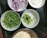 पीठला भाखरी (pithla bhakri recipe in Hindi) रेसिपी चरण 1 फोटो