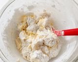 Foto langkah ke 3 dari resep Gluten free vanilla sugar cookies.