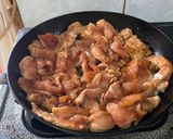 Foto langkah ke 4 dari resep Chicken Stroganof with Coconut Milk /santan.