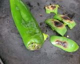 Foto del paso 3 de la receta: Chiles rellenos en crema de elote "fácil y delicioso"