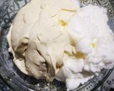 Foto del passaggio 2 della ricetta Crema mascarpone e Philadelphia con fragole