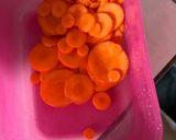 Foto langkah ke 1 dari resep Sayur bening bayam wortel.