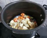 मिक्स व्हेजटेबल भाजी (Mix Vegetable Bhaji Recipe In Marathi) रेसिपी स्टेप 3 फोटो 