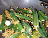 मसाले वाली भिंडी(masale wali bhindi recipe in hindi) रेसिपी चरण 4 फोटो