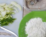 Foto langkah ke 1 dari resep Cumi Goreng Tepung Mentega.