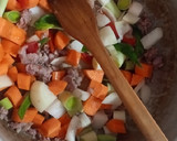 Foto del paso 3 de la receta: Guiso de cerdo 🐖 + legumbres + mondongo + vegetales 🥘🍲