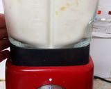 A picture of step 1 of My Tropical Milk Shake. 😎.