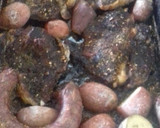 Foto del paso 2 de la receta: Chuleta al horno con papas y boniatos