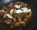 Gambar langkah 3 resipi Ayam reneh kicap.
