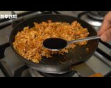 A picture of step 4 of Kimchi fried rice.