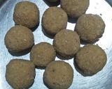 A picture of step 4 of Mawa Coconut laddu.