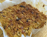 Foto del paso 3 de la receta: Barras de cereal bañado de chocolate y frutos secos
