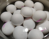 Foto del paso 1 de la receta: Huevos de colores