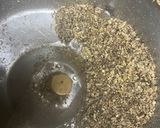 A picture of step 1 of Mushroom paneer pepper fry.