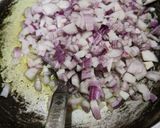 A picture of step 3 of Lasaniya batata.