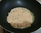 Foto langkah ke 3 dari resep Potato Omelette.